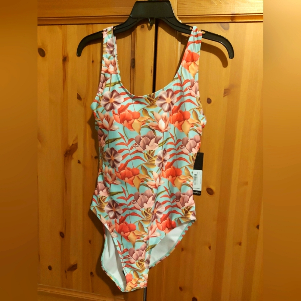Nicole Miller swimsuit 🩱